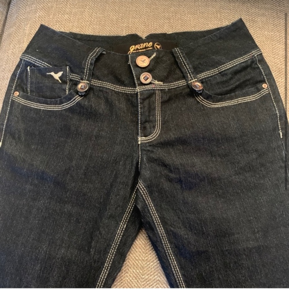Excellent Preowned Condition Crane Capri Jeans Juniors Size 7. Very Cute